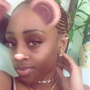 Meet your Posher, Natasha